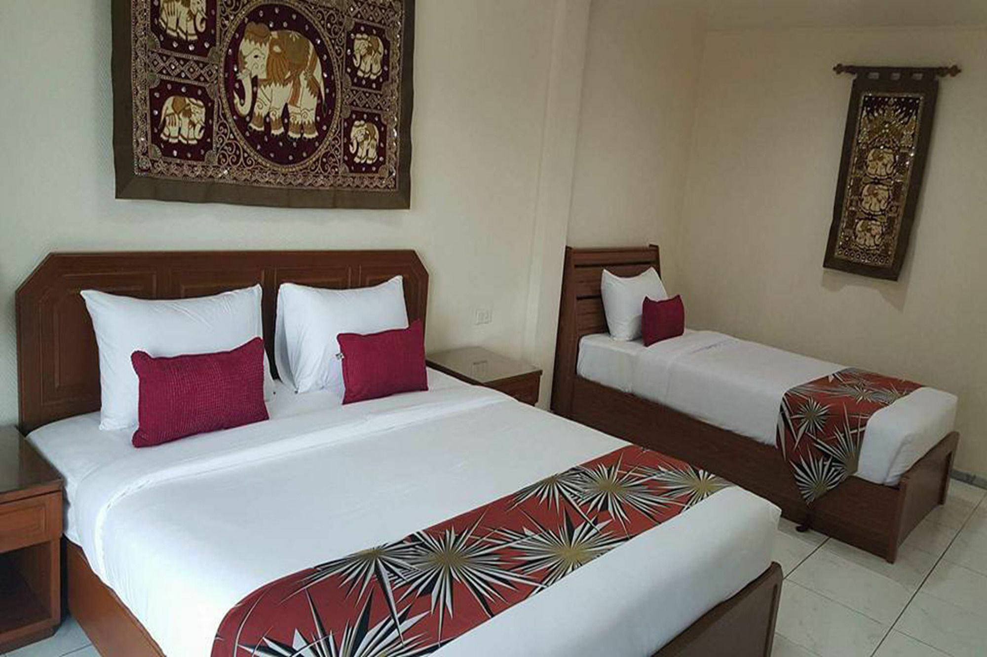 The Chillax Pattaya Hotel Bagian luar foto