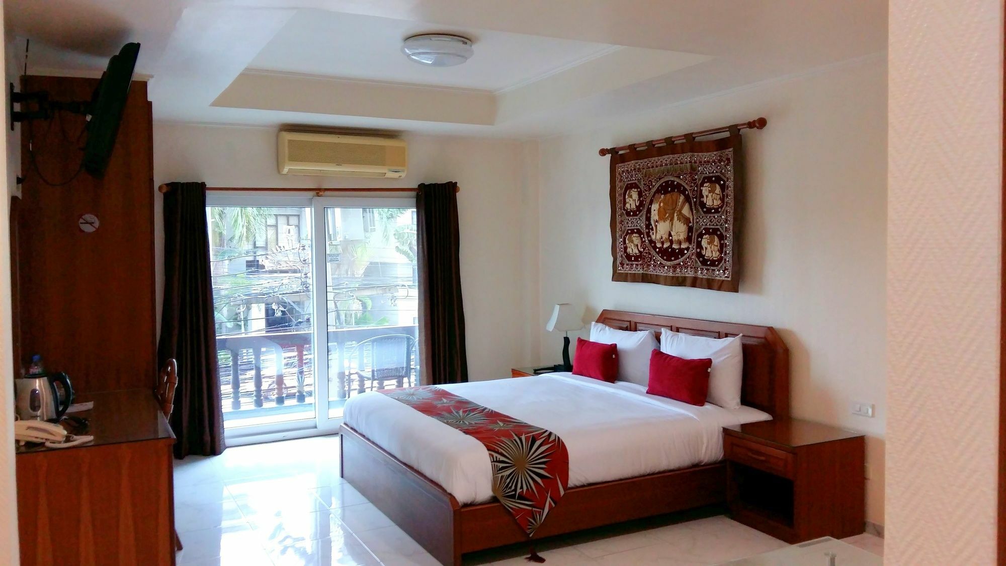 The Chillax Pattaya Hotel Bagian luar foto